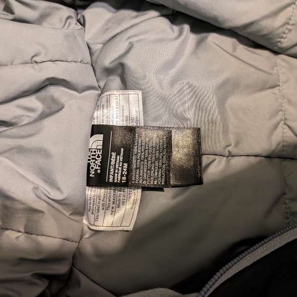 Northface one-piece snow suit - Picture 2 of 2